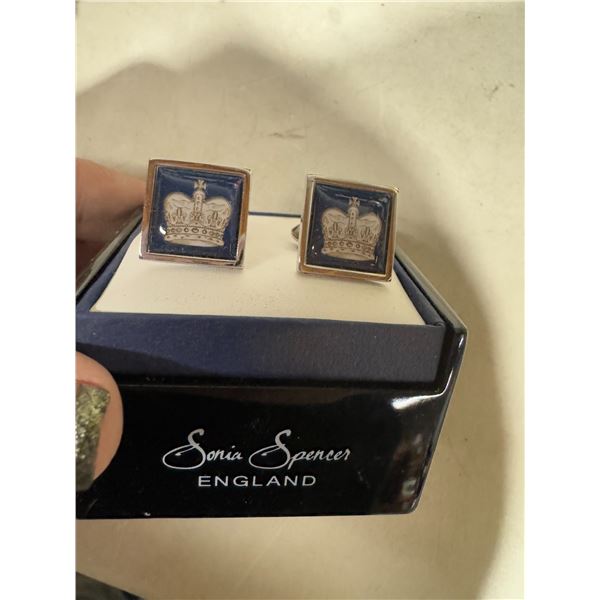 Fox and chave cufflinks