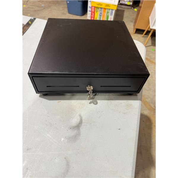 Cash drawer with keys