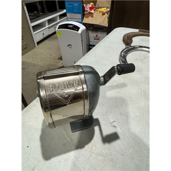 Boston L pencil sharpener