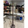 Image 1 : Coat stand