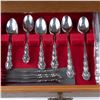 Image 2 : 91pc Oneida Community Silver Plated Flatware with Box
