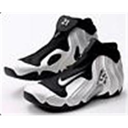 Circa Early 2000s Tim Duncan San Antonio Spurs Game-Used & Autographed Sneakers (JSA)