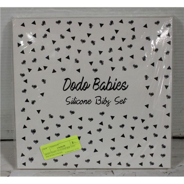 DODO BABIES SILICONE BIB AND PACIFIER STRAP SET