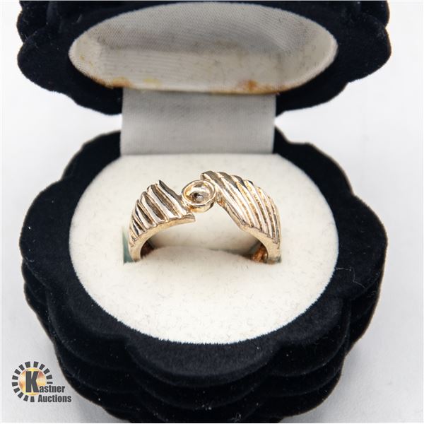 #2008-925 SILVER RING SIZE 6.75 COMES WITH RING