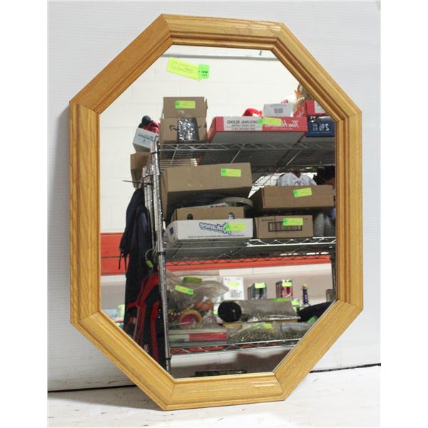 WALL MIRROR 28"X22"