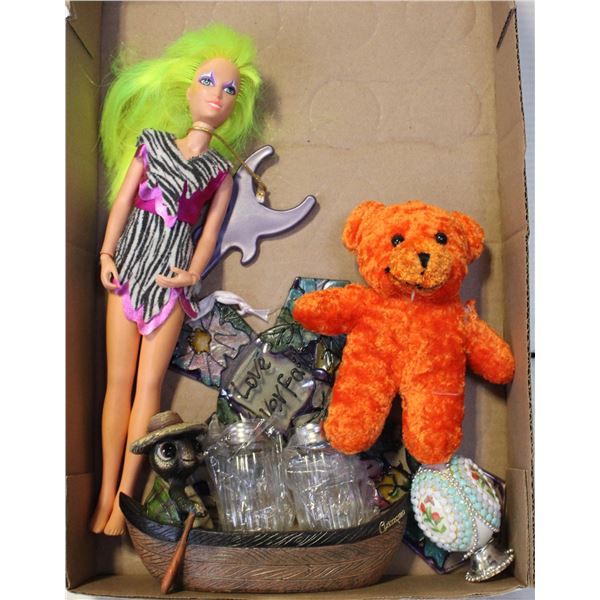 FLAT WITH ROCHER BLONDE BARBIE,