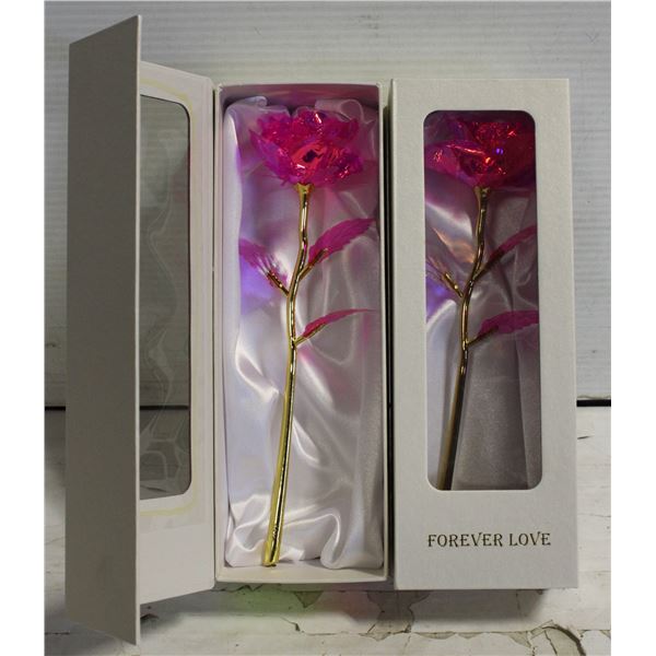 PAIR OF FOREVER LOVE ROSES