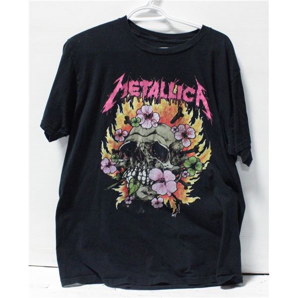 LADIES XL METELLICA T-SHIRT