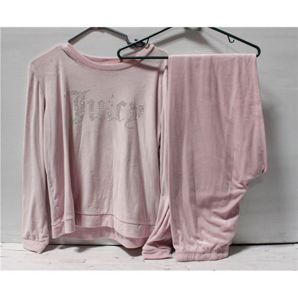 LADIES L JUICY COUTURE SHIRT AND PANTS SET
