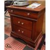 Image 1 : WOOD 2 DRAWER NIGHT STAND 28" X 18.5" X 29"