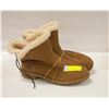 Image 1 : NEW UGGS AUTHENTIC SIZE 10