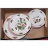 Image 1 : CHRISTMAS DINNERWARE SET FOR 8,