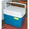 Image 1 : RUBBERMAID PORTABLE COOLER