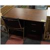 Image 1 : BAILIFF SEIZURE- EUC VINTAGE METAL DESK W/ 2
