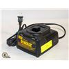 Image 1 : DEWALT CHARGER