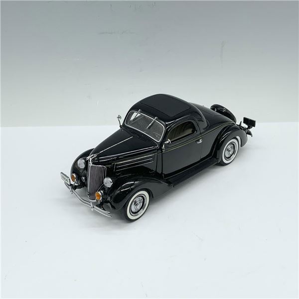 Danbury Mint Limited Edition 1936 Ford Deluxe Coupe Die-Cast Model