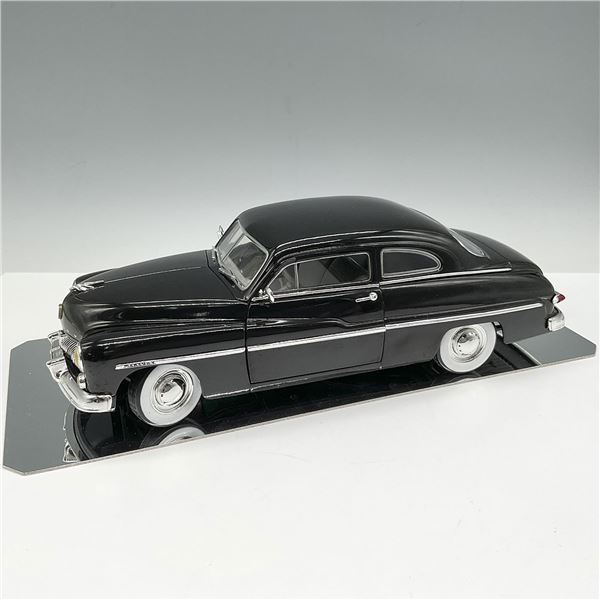 ERTL 1949 Mercury Die-Cast Model