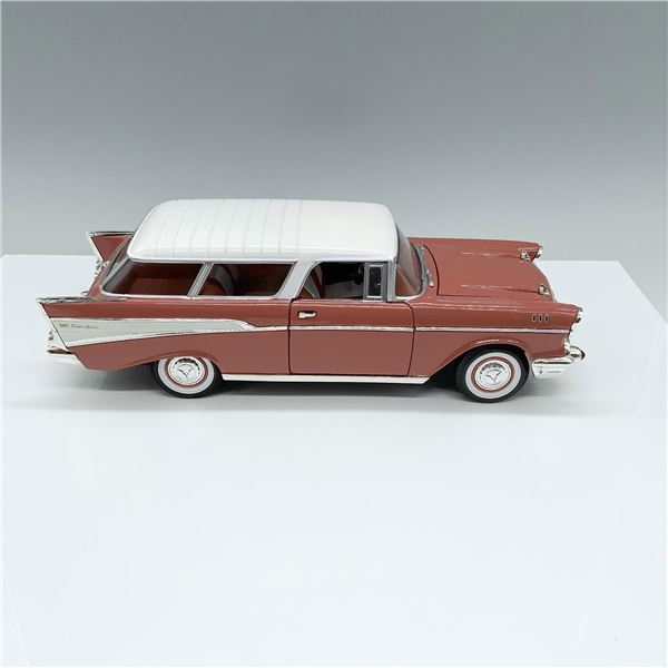 Vintage Road Signature Die Cast 1957 Chevrolet Belair