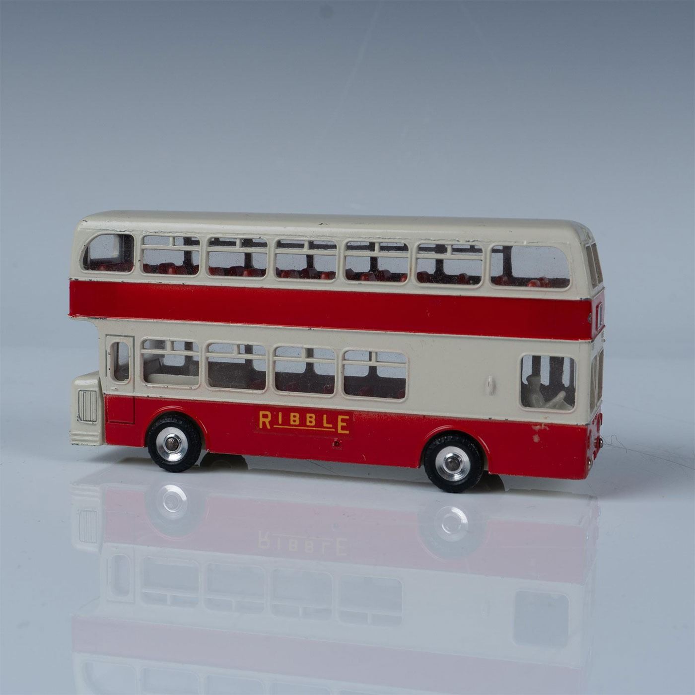 A quantity of Dinky Toys. 2x Leyland Atlantean Bus (292). Both red A quantity of Dinky Toys. 2x Leyland Atlantean Bus (292). Both red