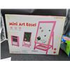 Image 2 : Mini Art Easel for Kids