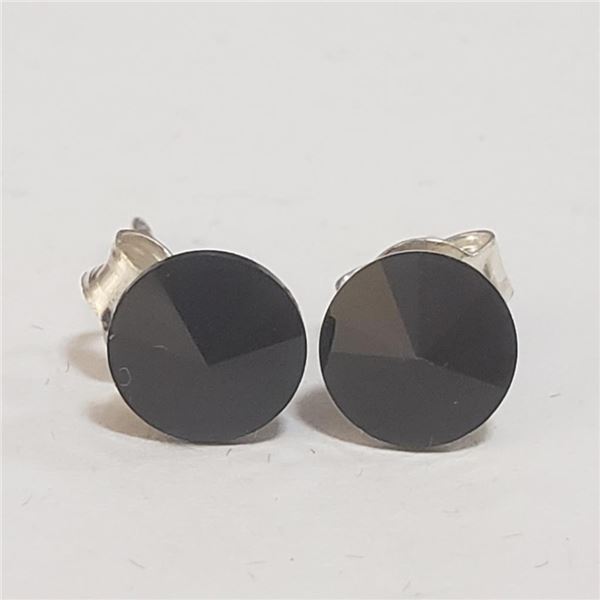 Silver Earrings (~Size 0) (~length 0 inches), Suggested Retail Value $80