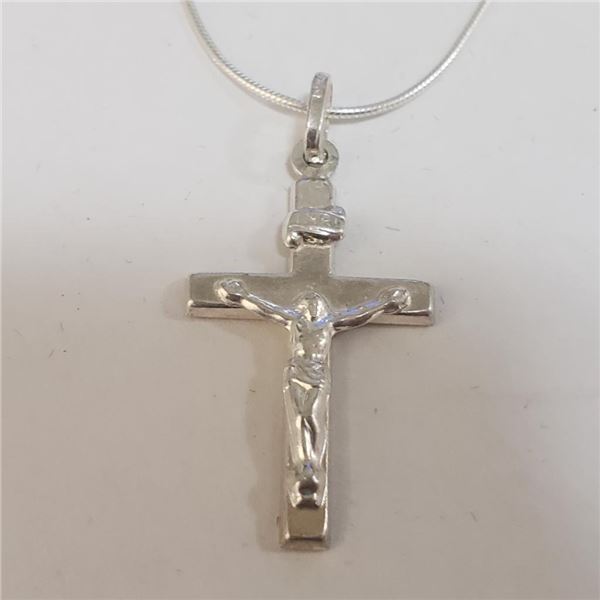 Silver Necklace (~Size 0) (~length 20 inches), Suggested Retail Value $100