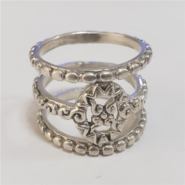 Silver Ring (~Size 7.5)(Ring is resizable for $40) (~length 0 inches) (~weight 8.18g), Suggested Ret