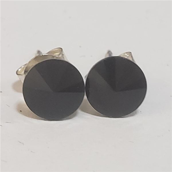 Silver Earrings (~Size 0) (~length 0 inches), Suggested Retail Value $60