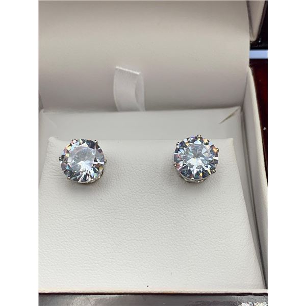 Set of 1.50 Carat TW Brilliant Cut Solitaire Stud Earrings NEW