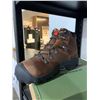 Image 3 : Keen Pyrenees Women's Hiking Boot (size 8)