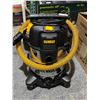 Image 1 : DeWalt SuperDry Shop Vacuum 38L 120V 60Hz 8A 10 Gallon DXV10S-QTA