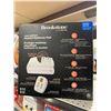 Image 3 : Brookstone Cozy Quilted Heated Mattress Pad Queen Size