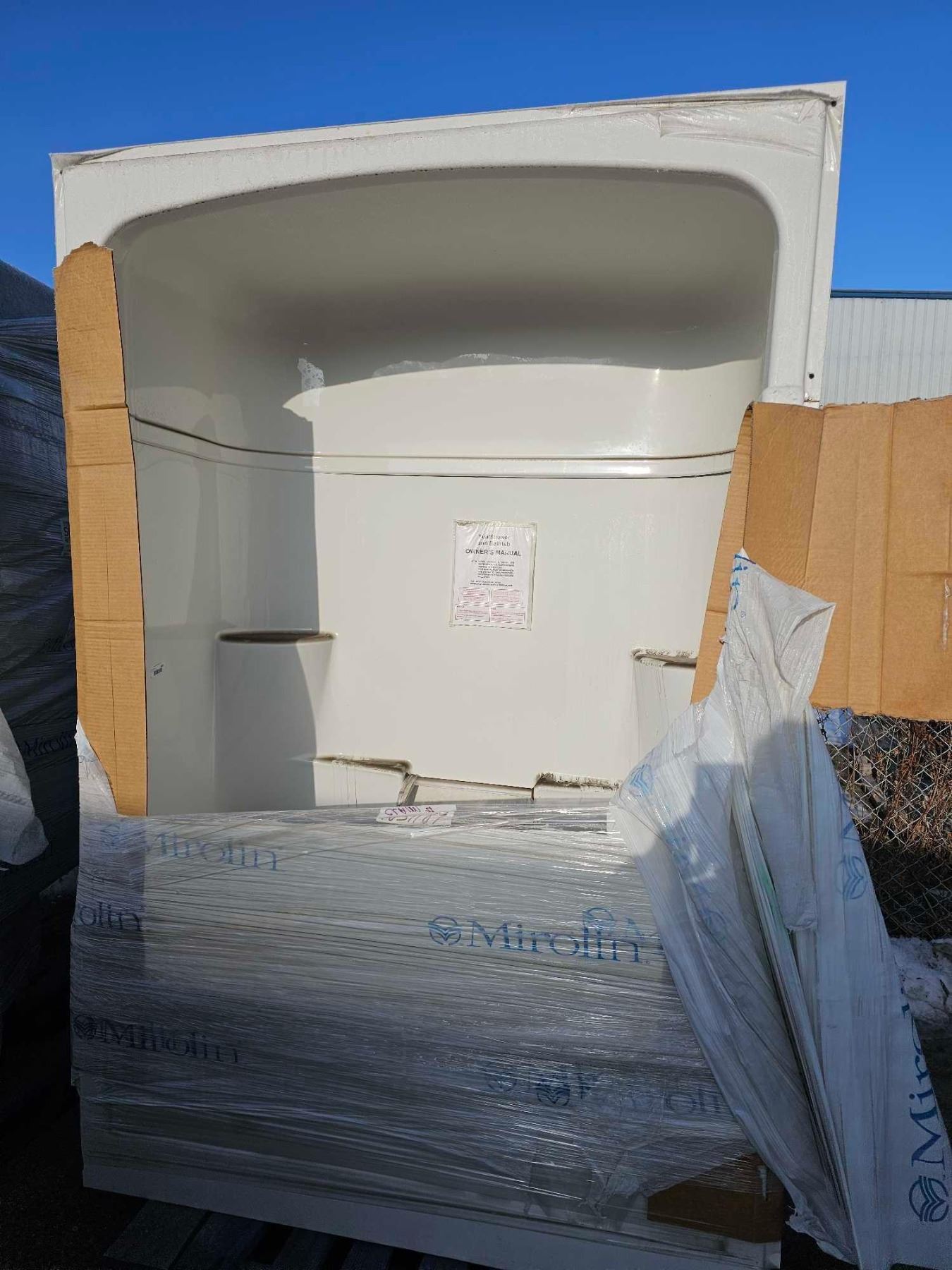 One Pc Bathtub/Shower Stall Insert - Left Hand Drain - 86TX58WX31D