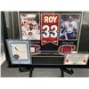 Image 3 : PATRICK ROY #33-COLLECTOR FRAMED PICTURE WITH MONTREAL FORUM SEAT AND STICK PIECES, : issued by: GRE
