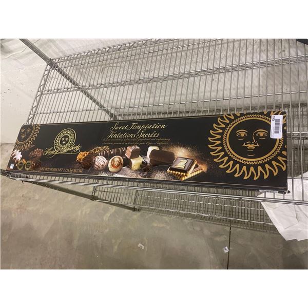 Sweet Temptation Premium Assortment of 29 Fine Cookies, Gingerbreads and Confectionary 1.125kg