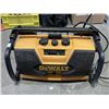 Image 1 : DEWALT JOBSITE RADIO