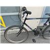 Image 3 : BLACK RALEIGH BIKE