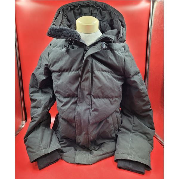 TNA Powder Parka