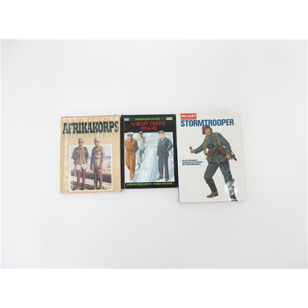 ASSORTED WWII GERMAN MILITARY BOOK