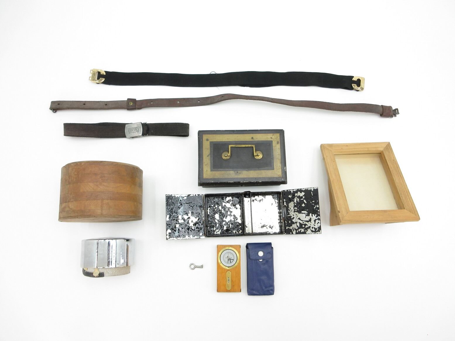 VINTAGE COMPASS, LOCK BOX, SLING AND ETC. LOT