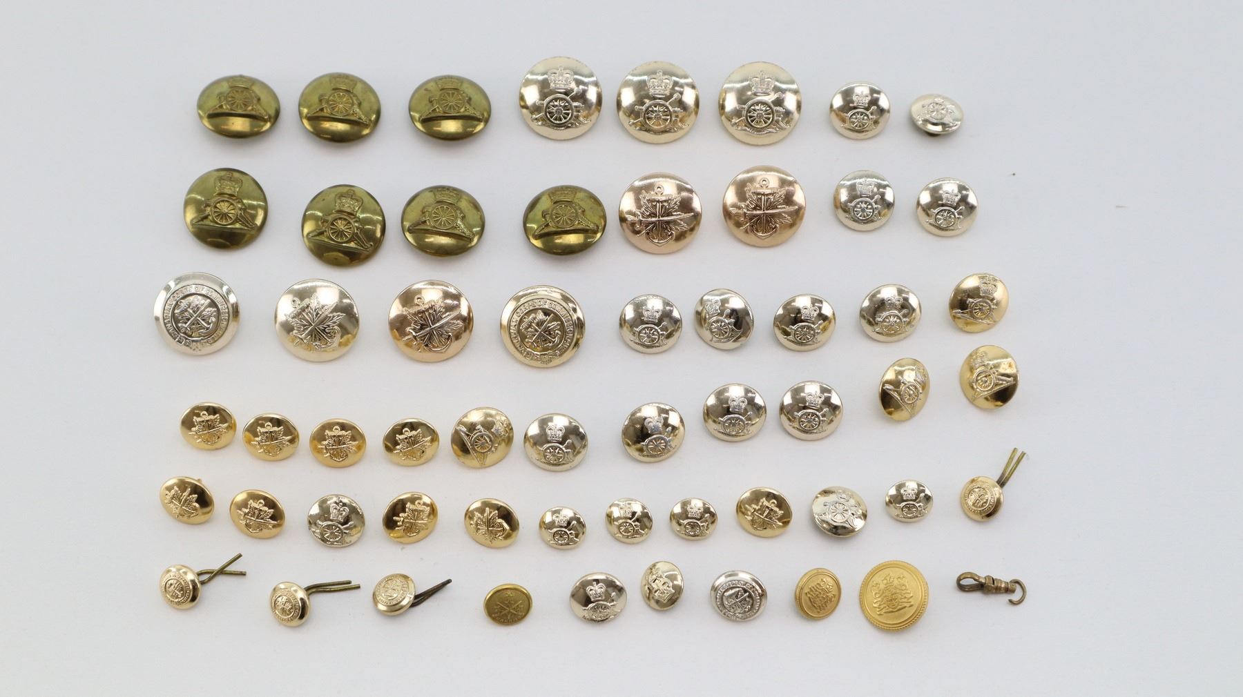 Military Button Types ASSORTED CANADIAN / BRITISH MILITARY BUTTONS LOT