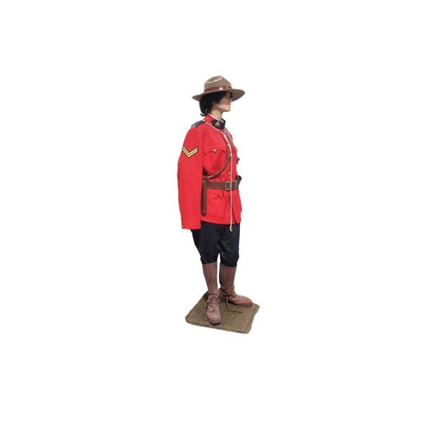 RCMP UNIFORM WITH MANNEQUIN LOT