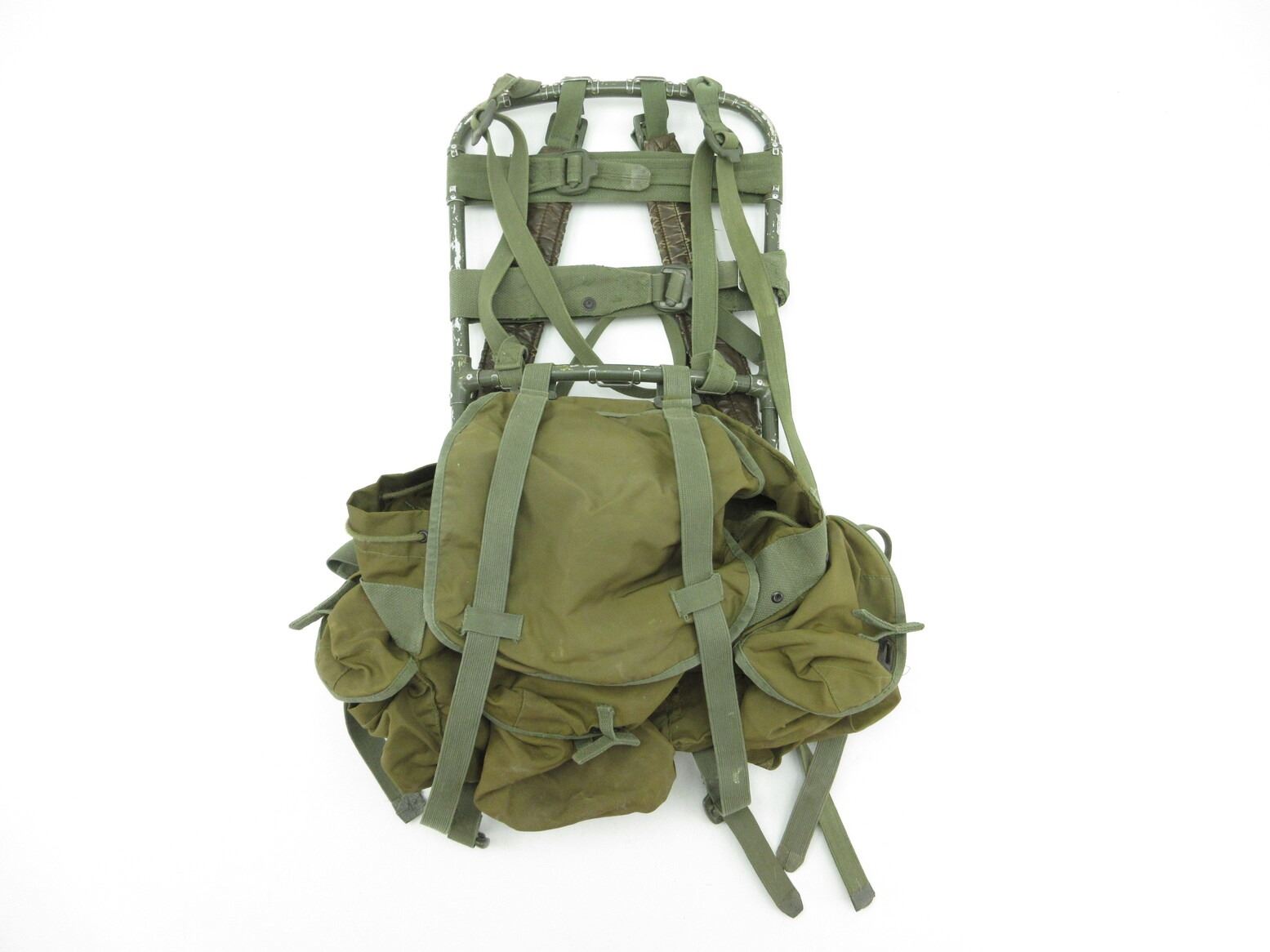 CANADIAN MILITARY 64 PATTERN RUCKSACK