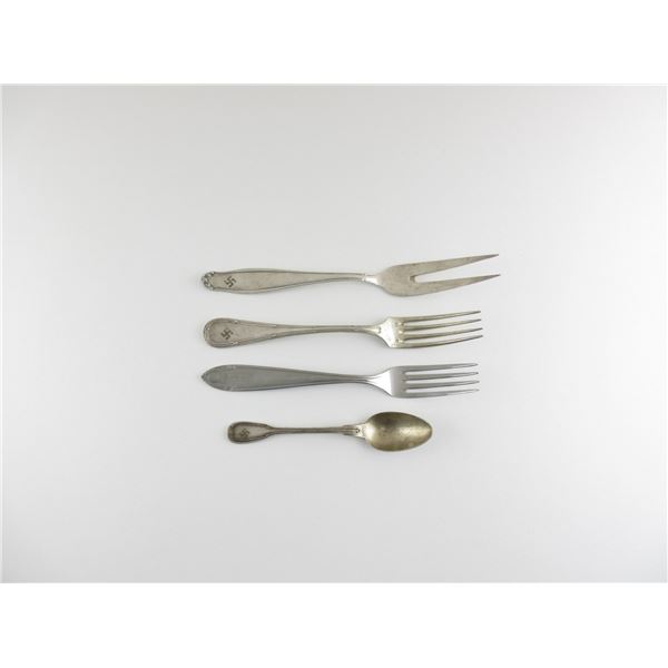 WWII GERMAN MILITARY CUTLERY LOT