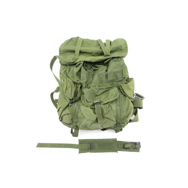 U.S. MILITARY ALICE PACK WITH FRAME