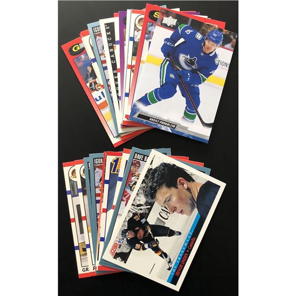 VANCOUVER CANUCKS COLLECTION - 25 CARDS