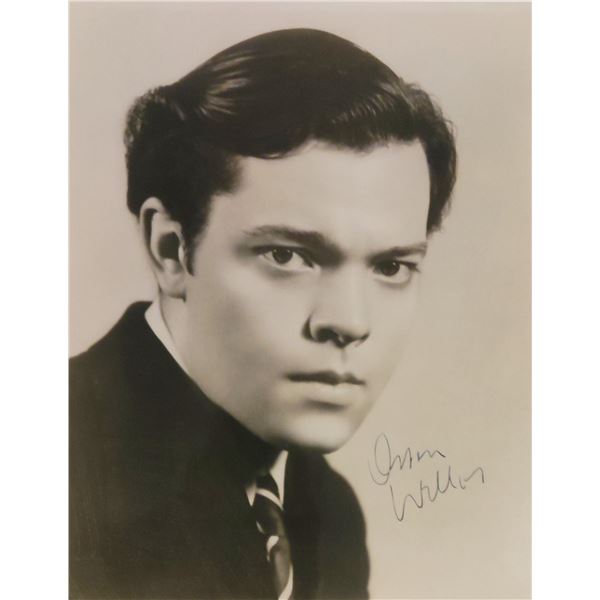 Orson Wells signed photo 1915-1985.