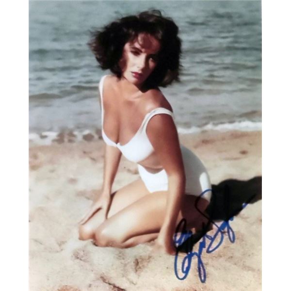 Elizabeth Taylor signed photograph (1932-2011).