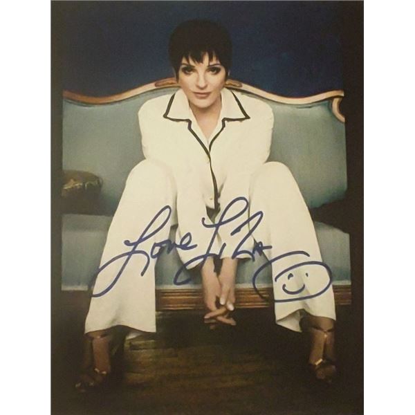 Liza Minnelli signed photograph (1946-).