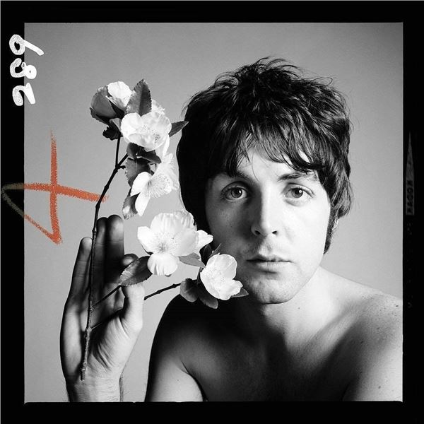 Beatle - Paul McCartney in 1967 - Richard Avedon signed photo.